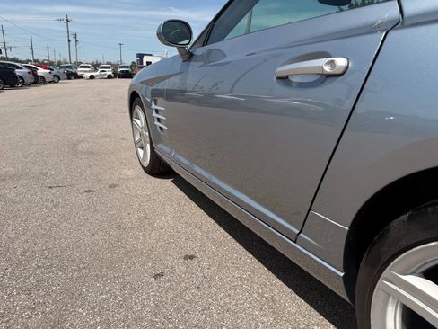 Used 2005 Chrysler Crossfire Limited RWD image 25