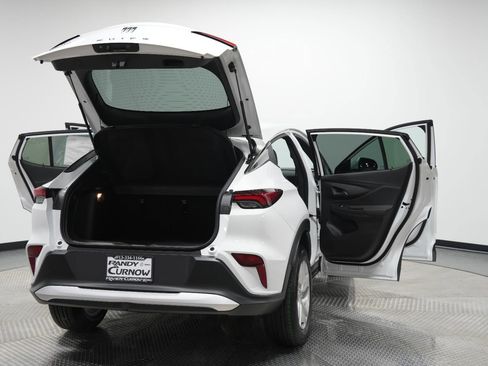 New 2025 Buick Envista Preferred image 12