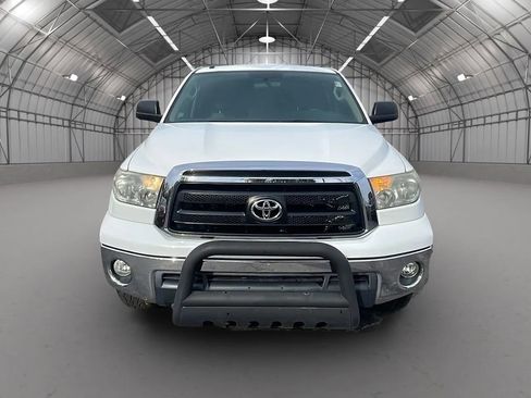 Used 2011 Toyota Tundra 4x4 CrewMax image 8