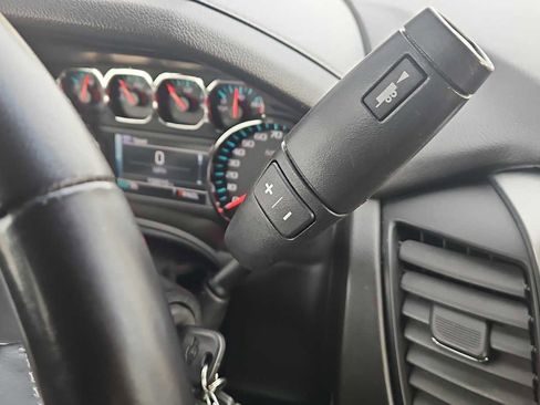 Used 2018 Chevrolet Suburban LS w/ Enhanced Driver Alert Package image 22