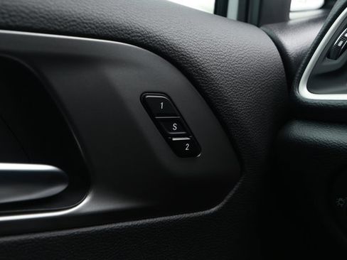 New 2026 Chrysler Pacifica Select w/ S Appearance Package image 21