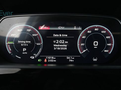 Used 2022 Audi e-tron Premium w/ Convenience Plus Package image 7