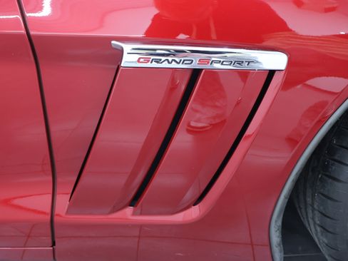 Used 2011 Chevrolet Corvette Grand Sport w/ Preferred Equipment Group RWD image 21
