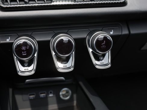 Used 2018 Audi R8 V10 plus w/ Full Leather Package image 57