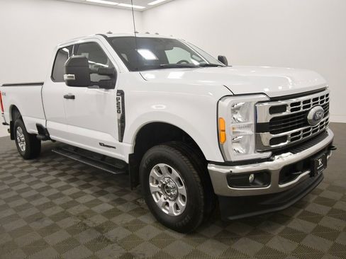 Used 2023 Ford F250 XLT image 10