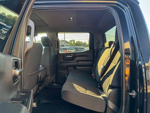 Used 2020 Chevrolet Silverado 1500 LT w/ Convenience Package AWD/4WD image 16