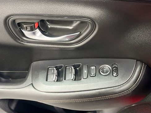 Used 2024 Honda HR-V Sport image 17