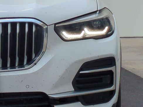 Used 2022 BMW X5 xDrive45e w/ Climate Comfort Package AWD/4WD image 5