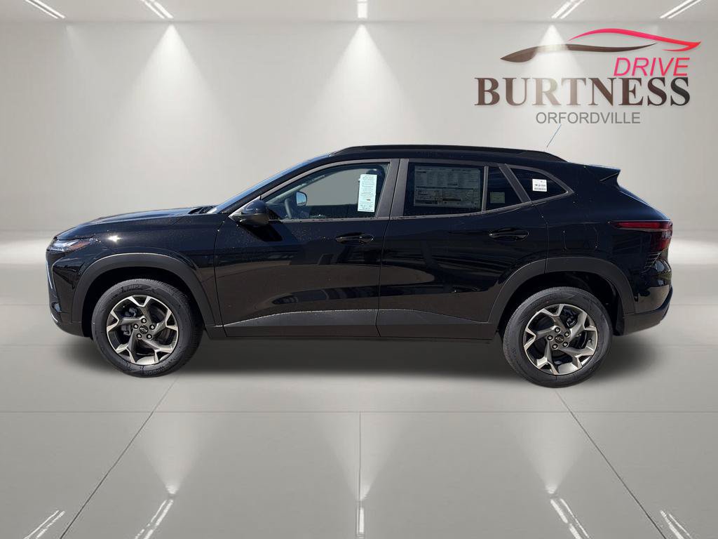 Used 2026 Chevrolet Trax LT w/ Sunroof Package FWD image 4