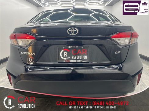 Used 2024 Toyota Corolla LE FWD image 6