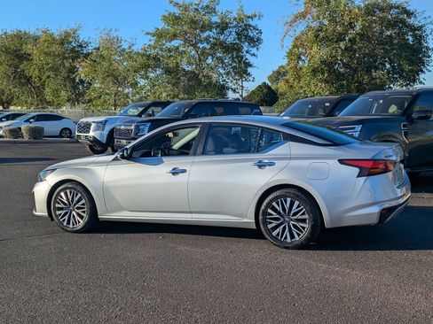 Certified 2024 Nissan Altima 2.5 SV image 2