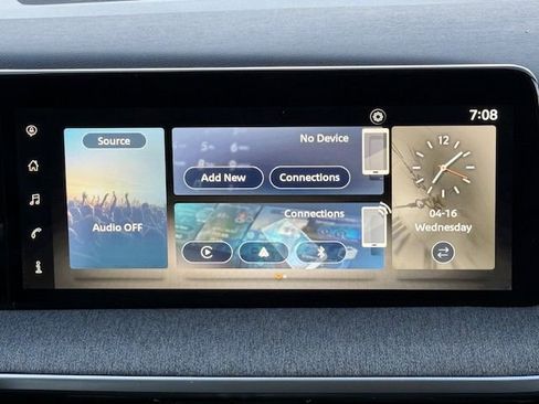 New 2025 Nissan Kicks SV w/ Illumination Package image 18