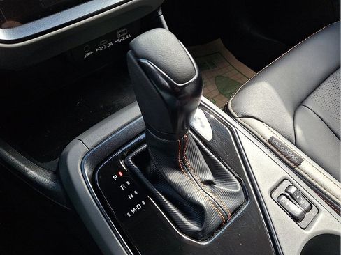 Certified 2025 Subaru Crosstrek 2.5i Limited w/ Crosstrek Mirror Package image 15