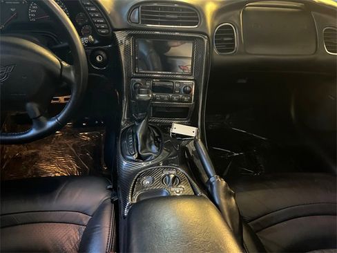 Used 2004 Chevrolet Corvette Convertible w/ Preferred Equipment Group image 11