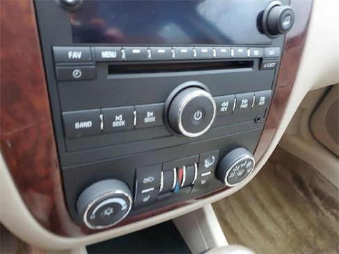 Used 2007 Chevrolet Impala LT w/ Luxury Edition Package image 16