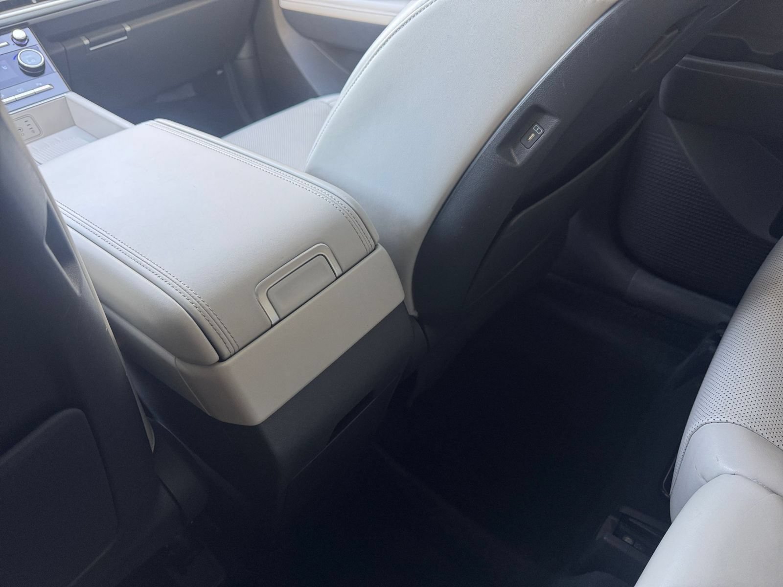 Used 2025 Hyundai Santa Fe SEL AWD/4WD image 24