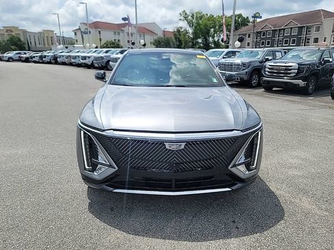 Certified 2024 Cadillac Lyriq Luxury RWD image 2
