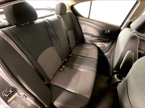Used 2016 Nissan Versa SV image 36