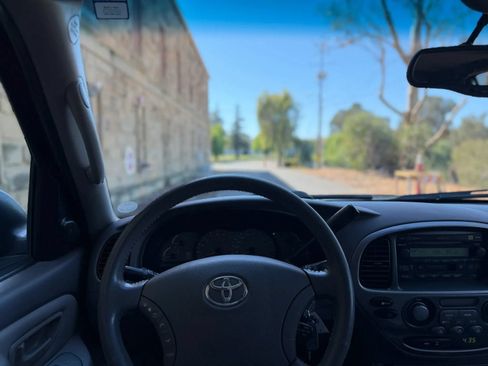 Used 2003 Toyota Sequoia Limited AWD/4WD image 18