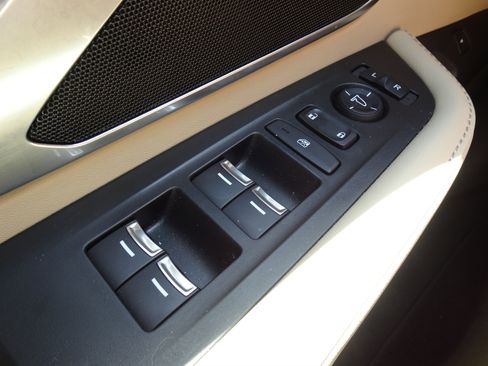 Used 2023 Acura RDX AWD image 24