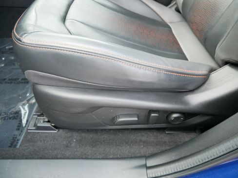 Certified 2024 Subaru Crosstrek 2.5i Limited w/ Crosstrek Mirror Package image 20