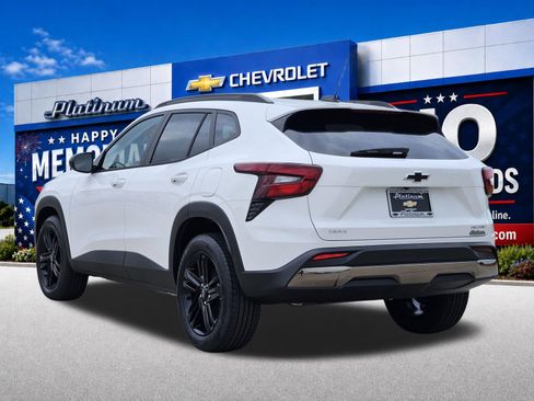 New 2026 Chevrolet Trax ACTIV w/ Sunroof Package FWD image 4