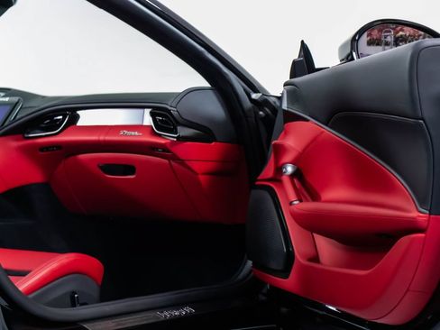 Certified 2024 Ferrari Roma Spider RWD image 47
