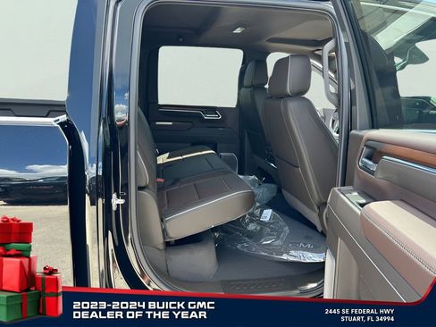 New 2025 GMC Sierra 2500 Denali w/ Denali Reserve Package image 16