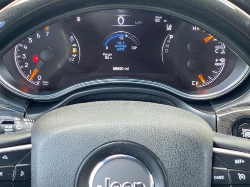 Used 2018 Jeep Grand Cherokee Overland image 9