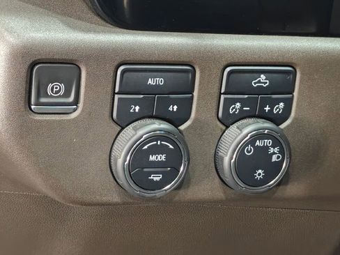 Used 2022 Chevrolet Silverado 1500 LT w/ Max Trailering Package image 9