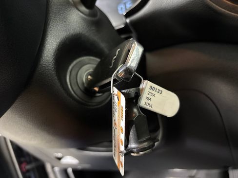Used 2024 Kia Soul LX w/ Option Group 015 FWD image 15