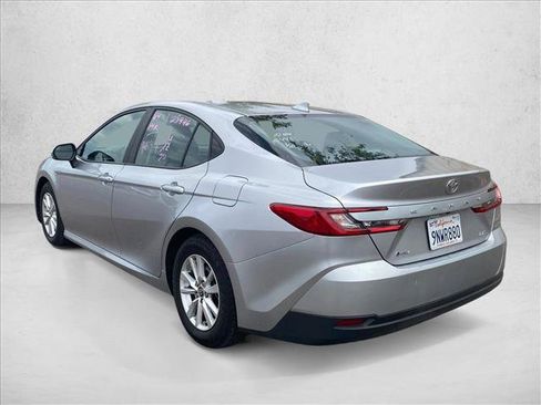 Used 2025 Toyota Camry LE FWD image 8