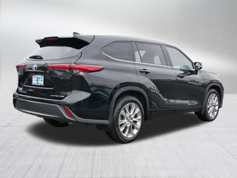 Used 2021 Toyota Highlander Limited image 7