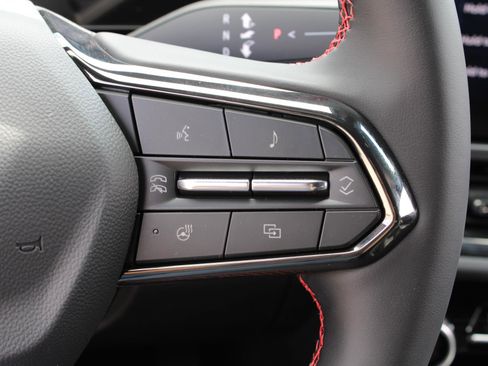 New 2025 Chevrolet Equinox EV RS w/ Convenience Package II image 31