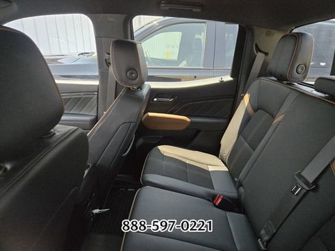 Used 2024 GMC Canyon AT4 AWD/4WD image 4