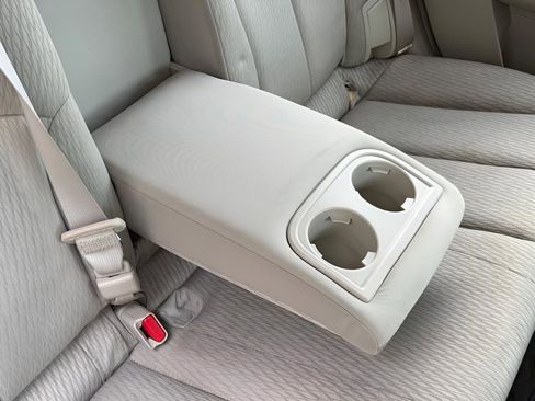 Used 2011 Subaru Outback 2.5i Premium image 30