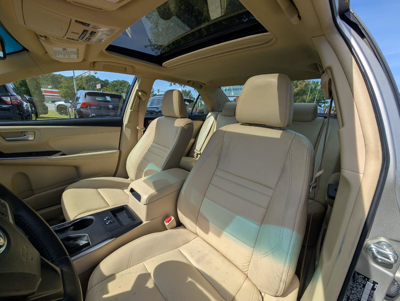 Used 2016 Toyota Camry XLE w/ Moonroof Package FWD image 13