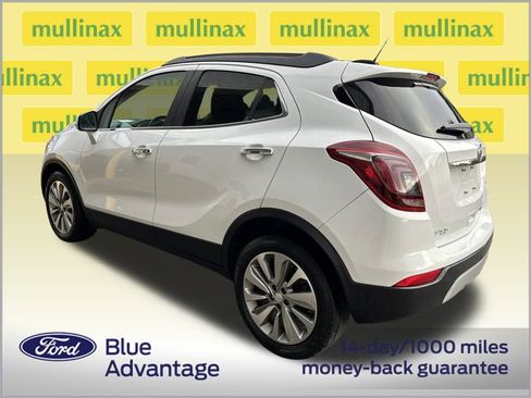 Used 2019 Buick Encore Preferred image 3