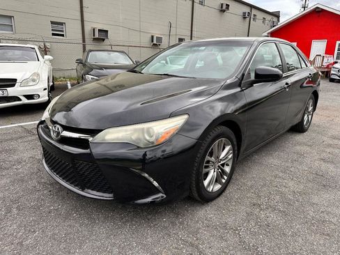 Used 2016 Toyota Camry SE FWD image 3