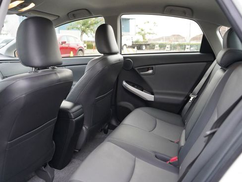 Used 2015 Toyota Prius Four image 16