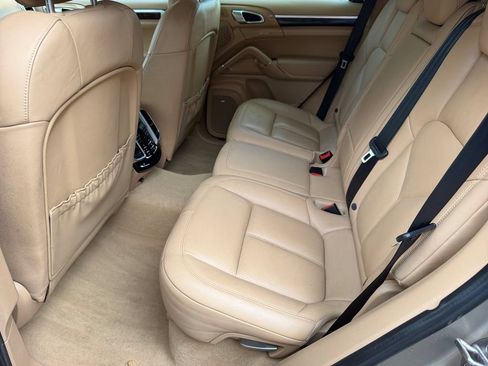 Used 2016 Porsche Cayenne AWD/4WD image 14