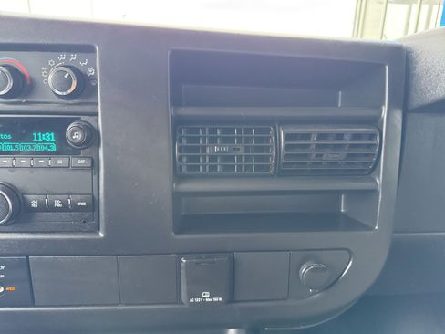 Used 2017 GMC Savana 2500 image 20