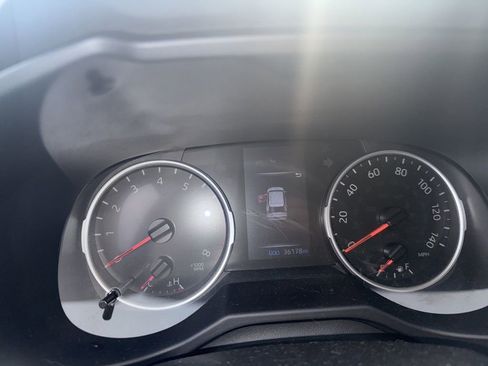 Used 2022 Toyota RAV4 LE image 7