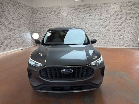 Used 2023 Ford Escape Active AWD/4WD image 2