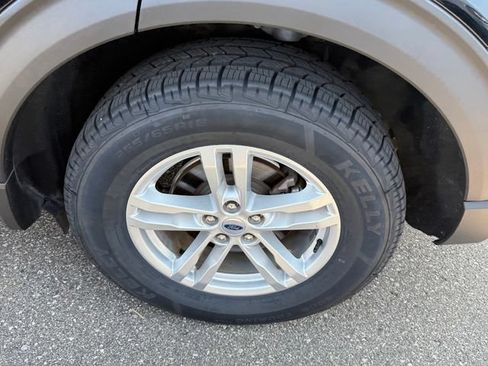 Certified 2023 Ford Explorer XLT w/ Equipment Group 202A AWD/4WD image 6
