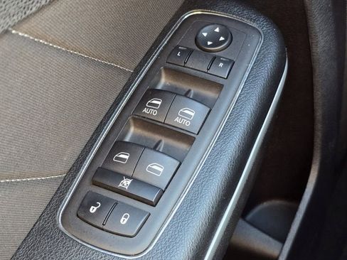 Used 2023 Dodge Charger SXT image 27