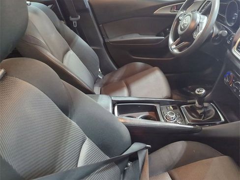 Used 2017 MAZDA MAZDA3 Sport image 24