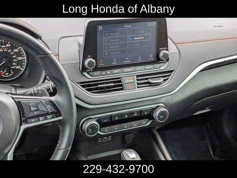 Used 2020 Nissan Altima 2.5 SR w/ Premium Package FWD image 13