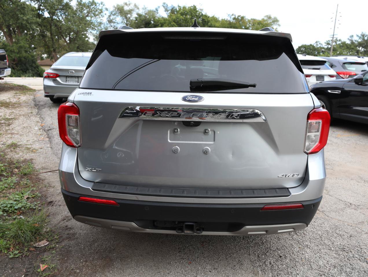 Used 2021 Ford Explorer XLT w/ Equipment Group 202A AWD/4WD image 7