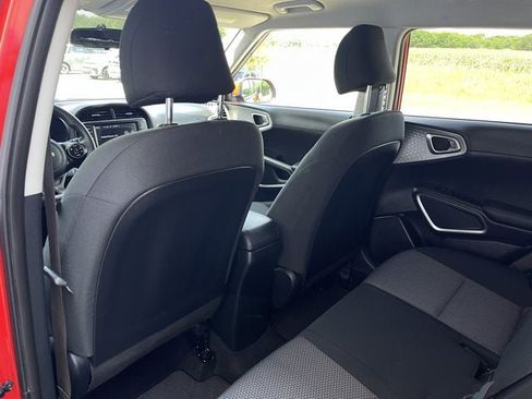 Used 2022 Kia Soul LX FWD image 25